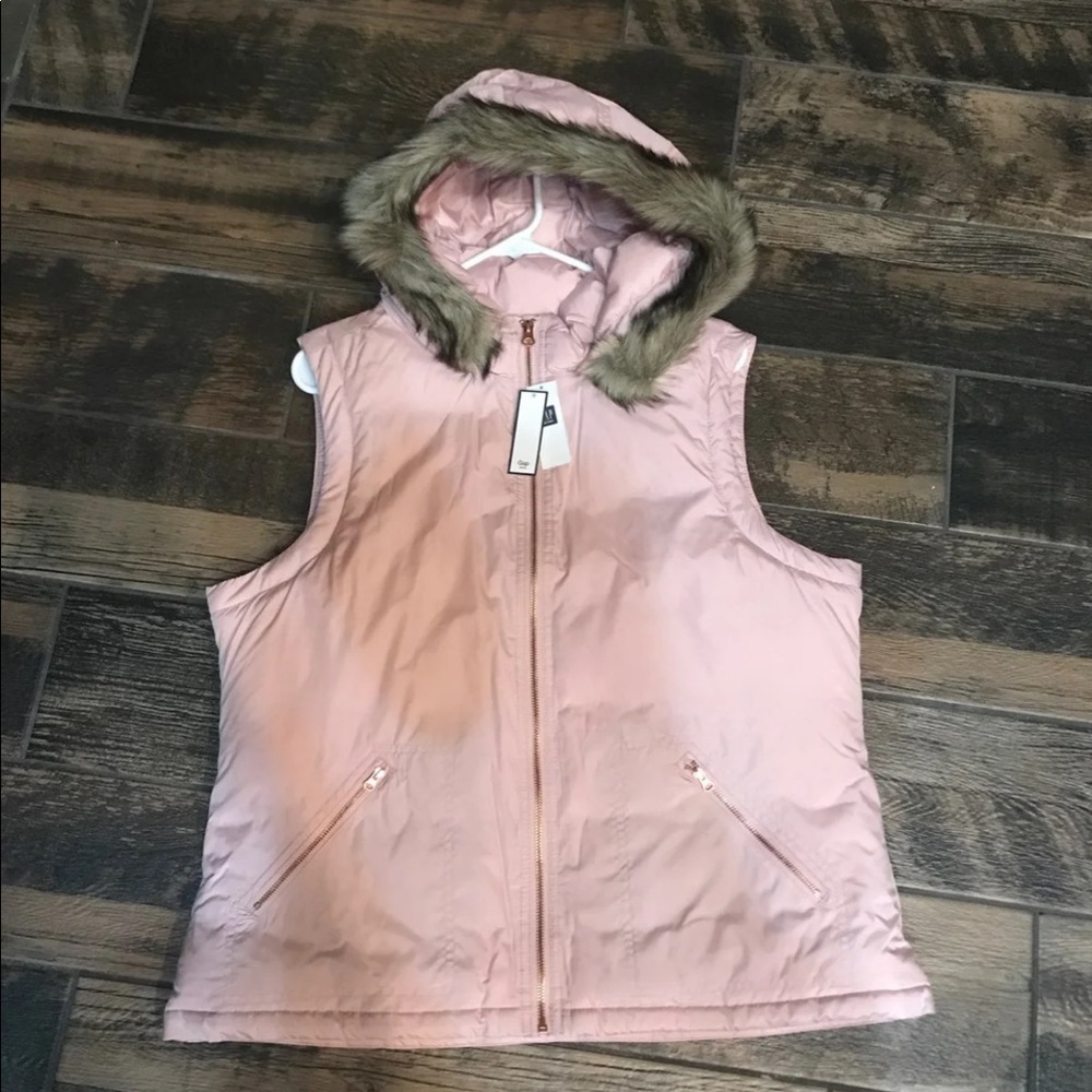 NWT Large Women Pink Vest With Fur